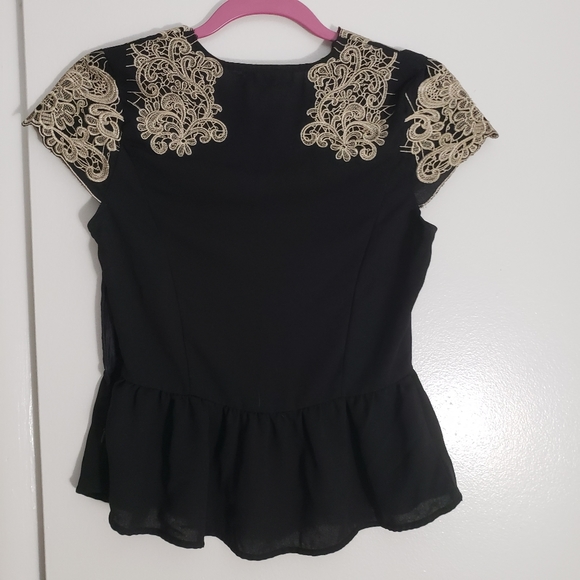 Lace embellished peplum top - Picture 2 of 7